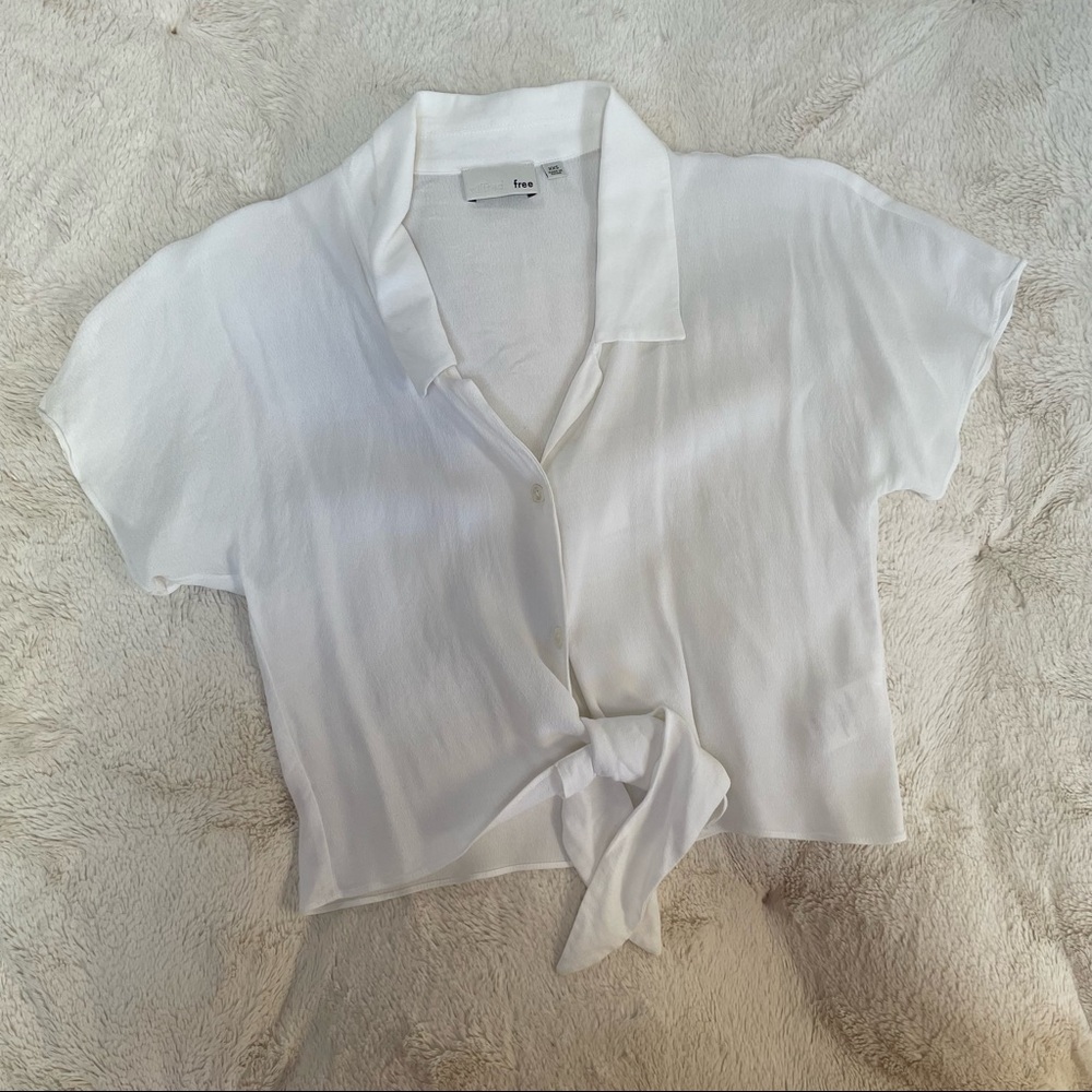 Aritzia Wilfred Free Front Tie Blouse